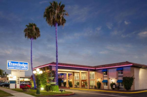 Гостиница Travelodge by Wyndham Orange County Airport/ Costa Mesa  Коста Меса